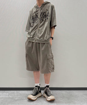 カーキ モデル：175cm M着用