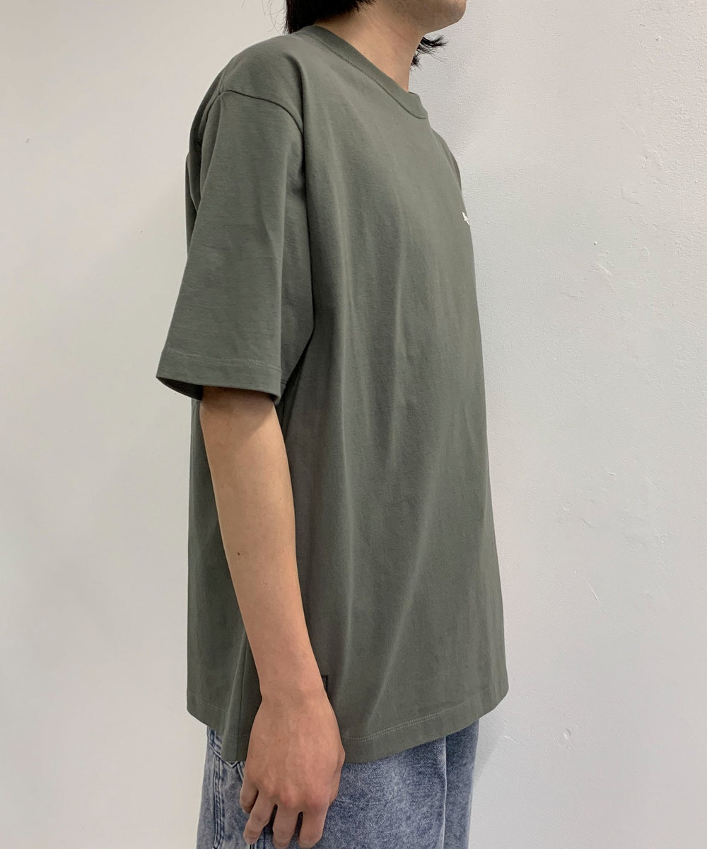 カーキ　モデル：175㎝　L着用