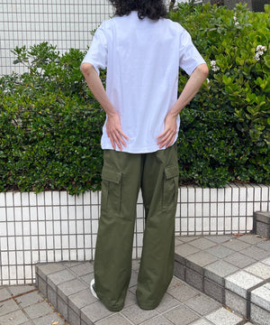 ホワイト モデル:175cm Lサイズ着用