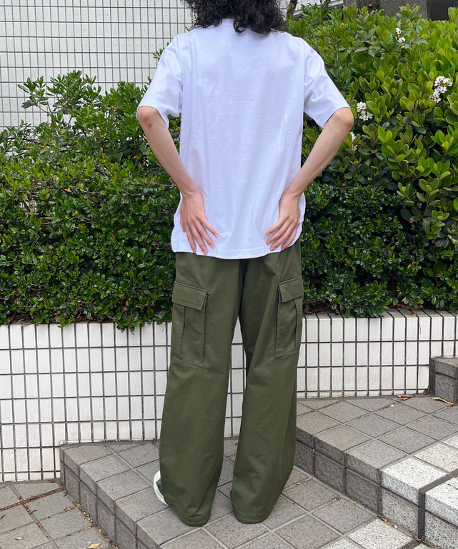 ホワイト モデル:175cm Lサイズ着用