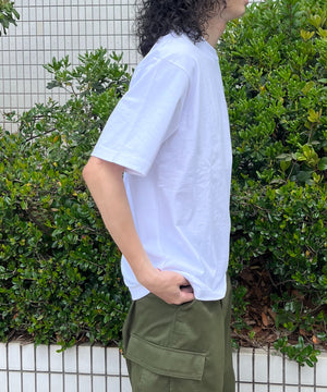 ホワイト モデル:175cm Lサイズ着用