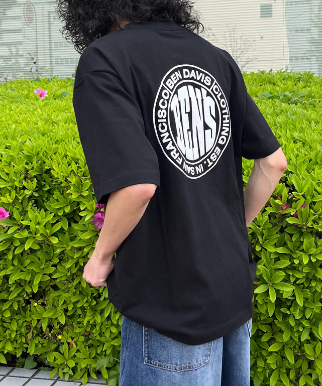 BENDAVISサークルロゴT（SS）/ブラック モデル:175cm Lサイズ着用