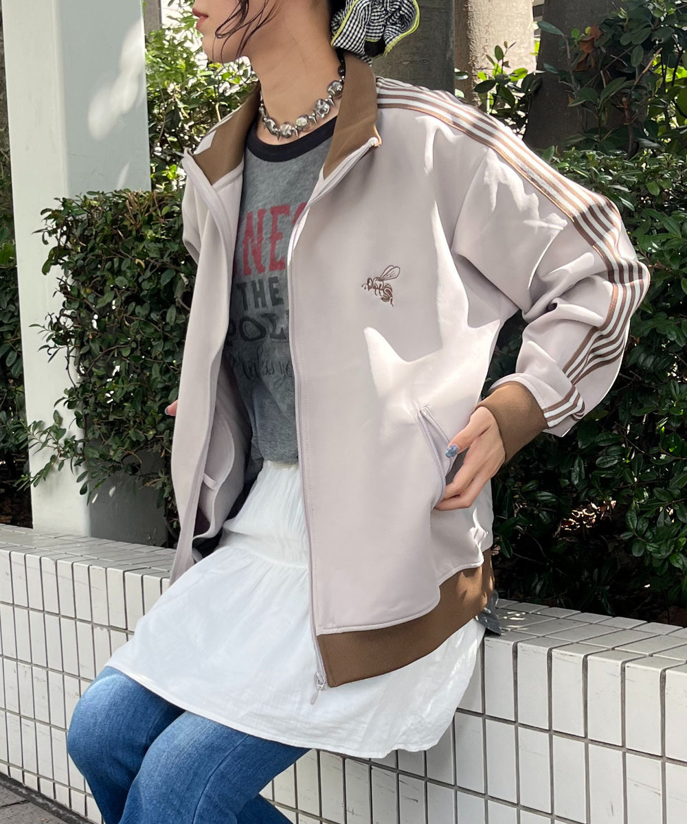 ベージュ モデル:165cm Mサイズ着用