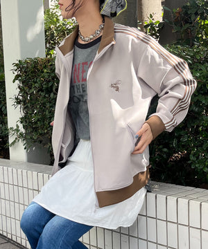 ベージュ モデル:165cm Mサイズ着用