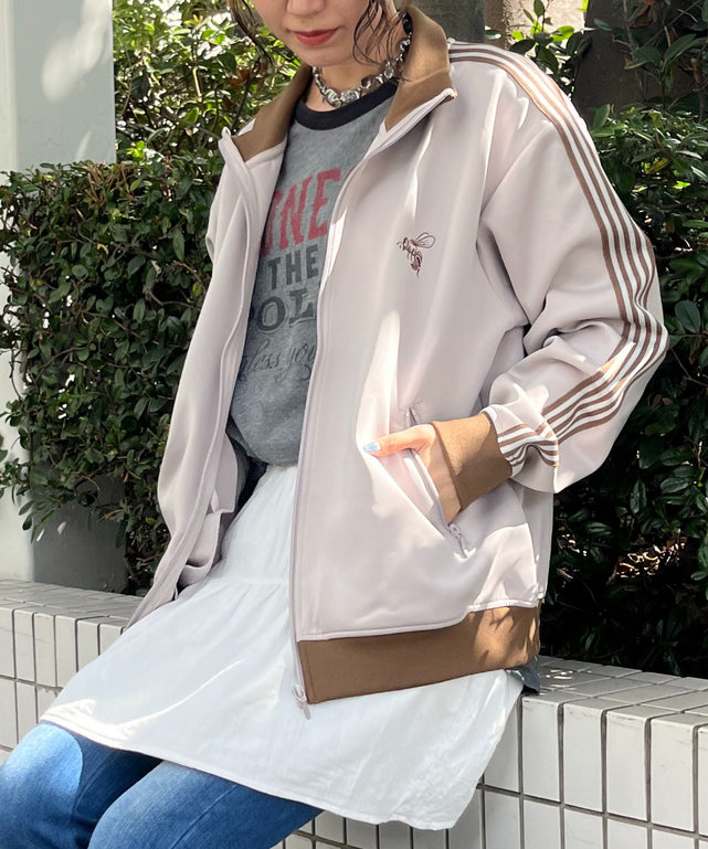 ベージュ モデル:165cm Mサイズ着用