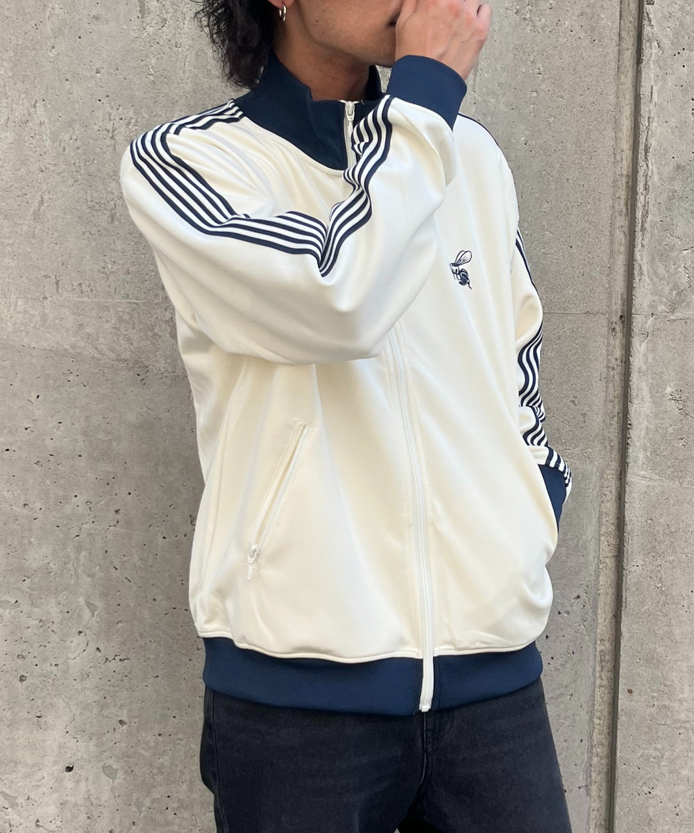 ホワイトアイボリー モデル:178cm Lサイズ着用