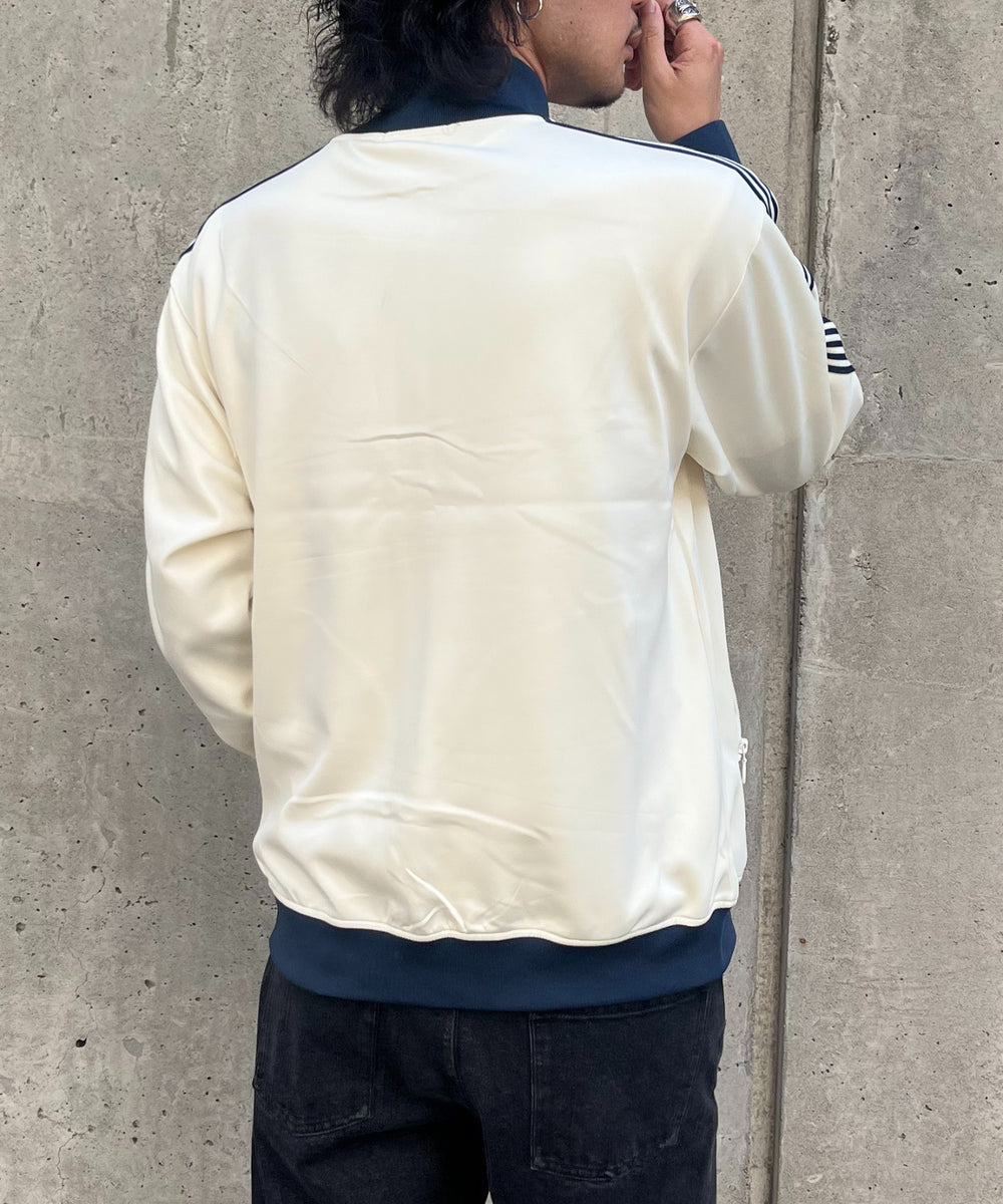 ホワイトアイボリー モデル:178cm Lサイズ着用