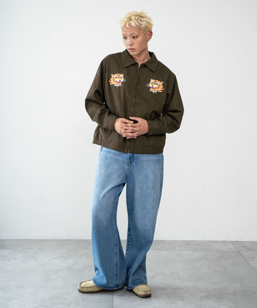 カーキ モデル：178cm L着用