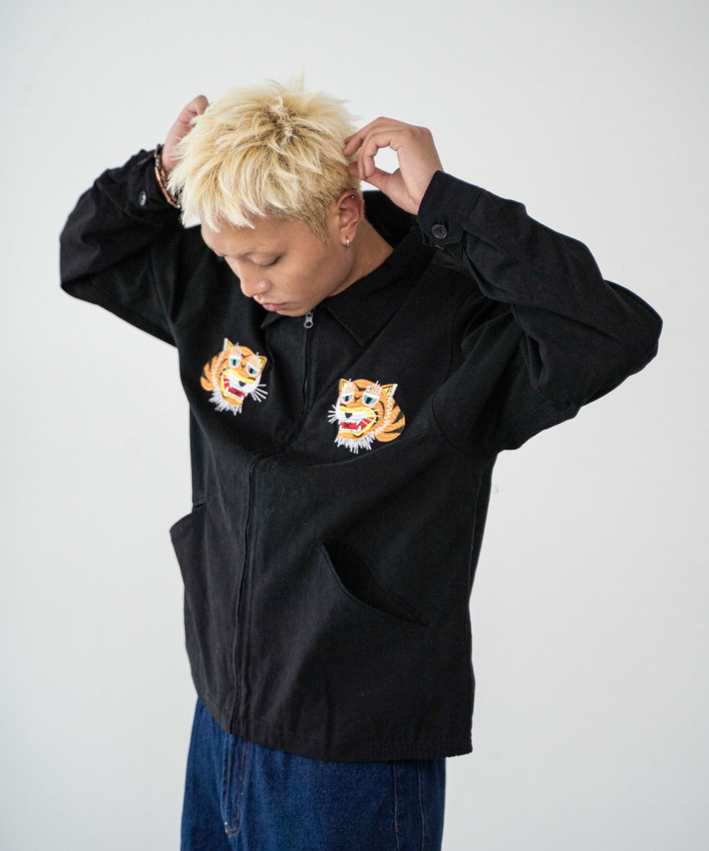 ブラック モデル：178cm L着用