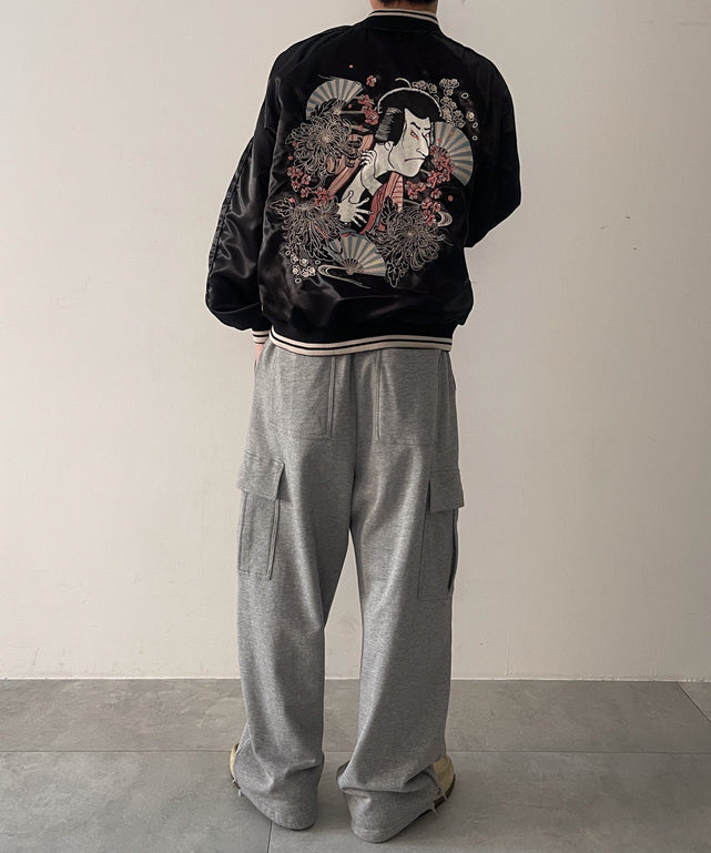 ブラック モデル：175cm L着用