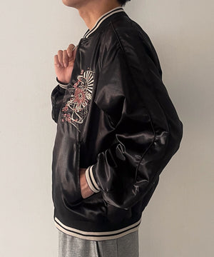 ブラック モデル：175cm L着用