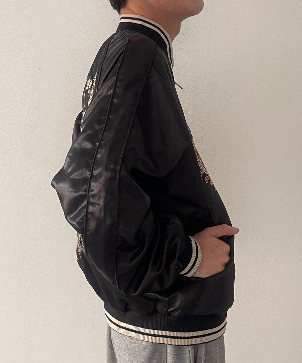 ブラック モデル：175cm L着用