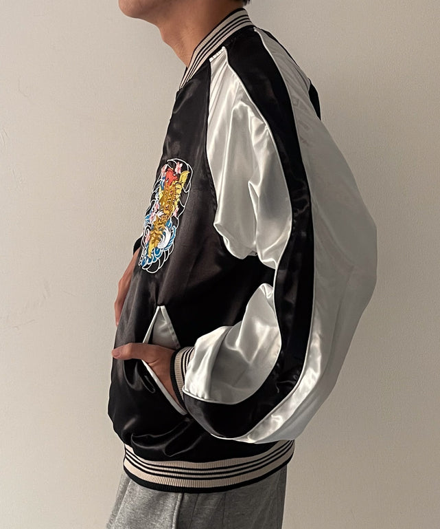 ブラック モデル：175cm L着用