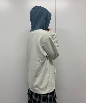 ホワイトアイボリー モデル:165cm Lサイズ着用