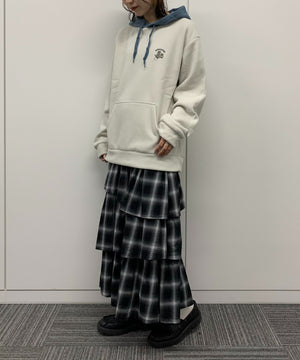 ホワイトアイボリー モデル:165cm Lサイズ着用