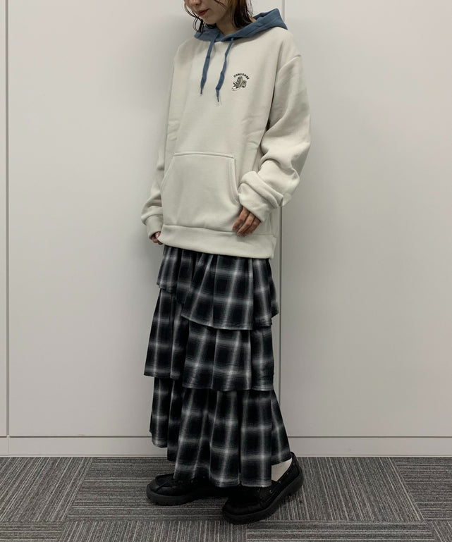 ホワイトアイボリー モデル:165cm Lサイズ着用