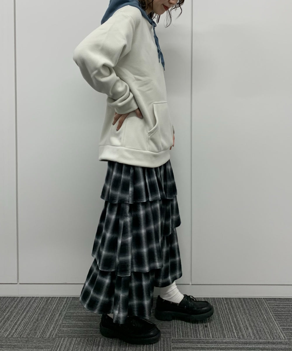 ホワイトアイボリー モデル:165cm Lサイズ着用