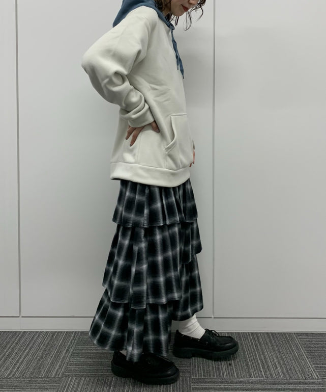 ホワイトアイボリー モデル:165cm Lサイズ着用