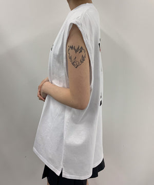 ホワイト モデル：165cm L着用