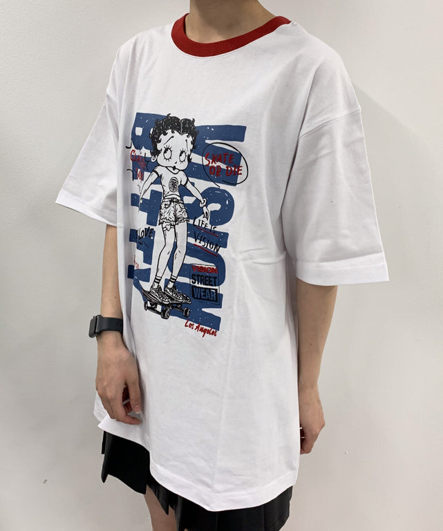 レッド モデル：165cm L着用