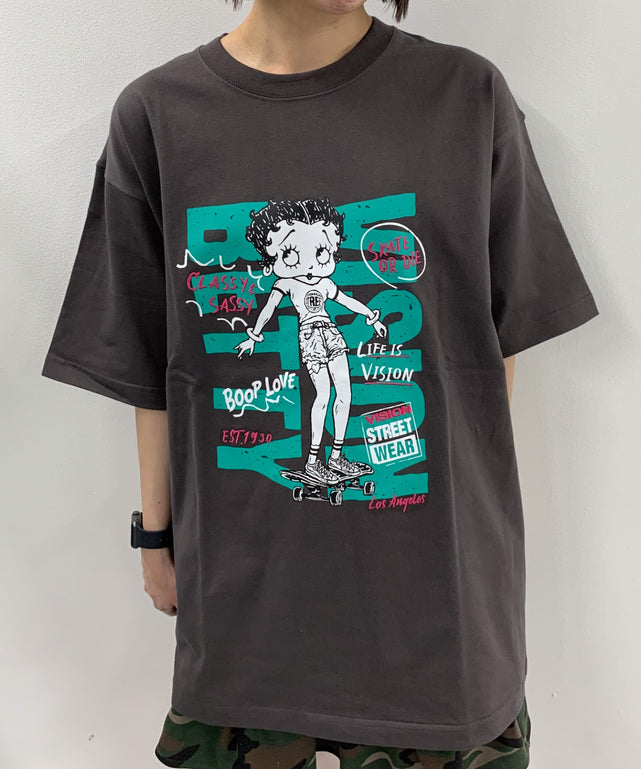 チャコール モデル：165cm L着用