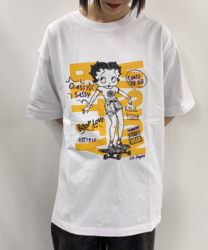 ホワイト モデル：165cm L着用