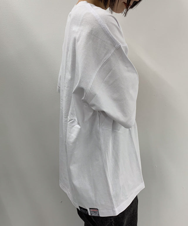 ホワイト モデル：165cm L着用