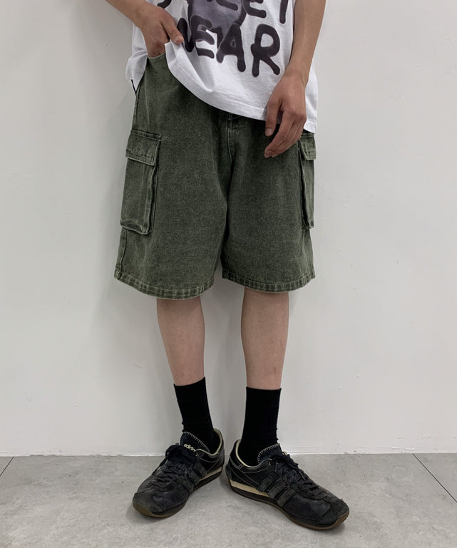 カーキ モデル：175cm L着用