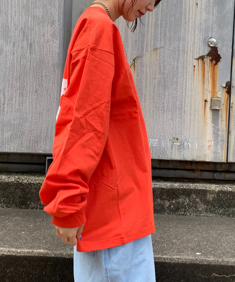 オレンジ モデル:165cm Lサイズ着用