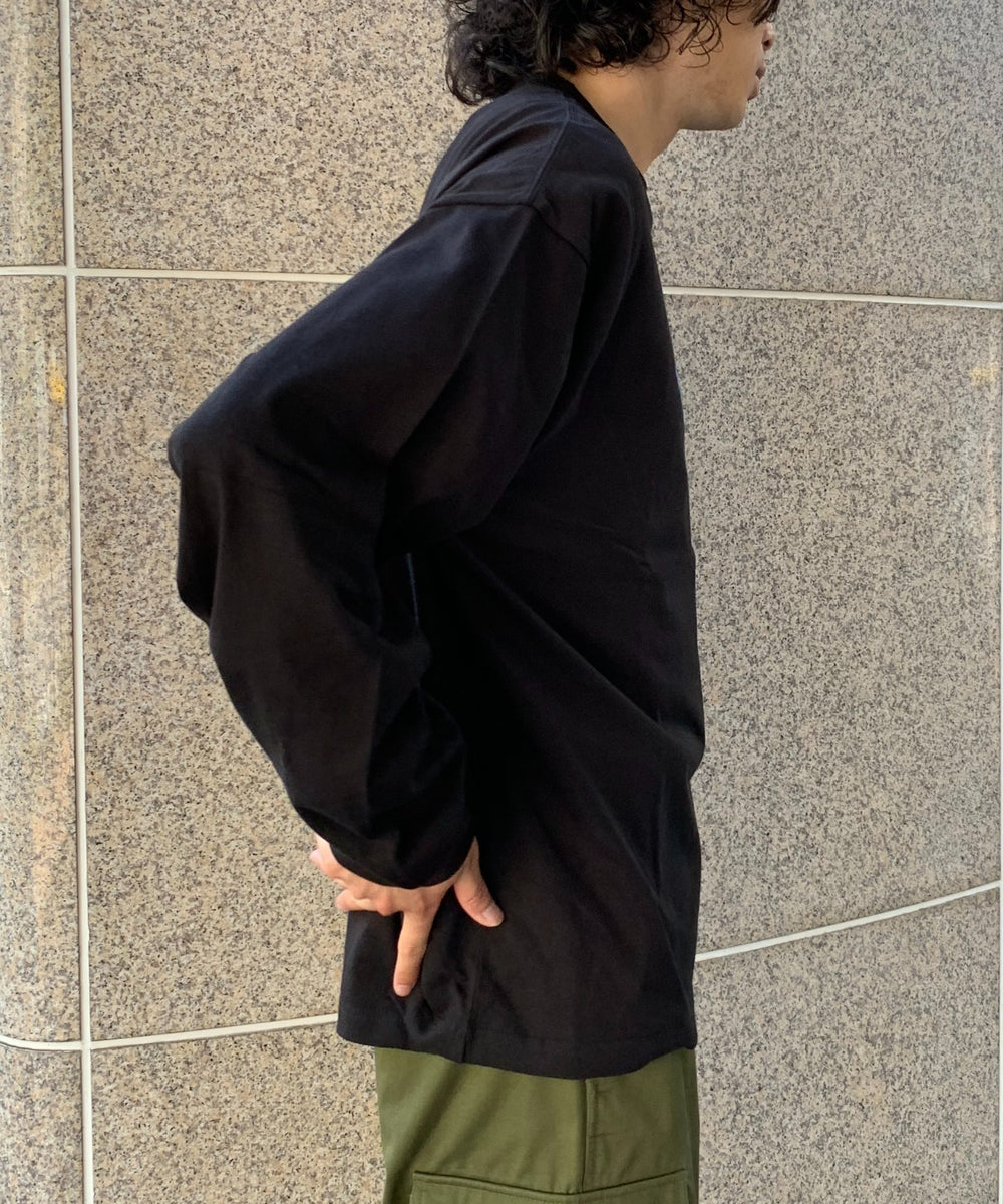 ブラック　モデル:175cm Lサイズ着用