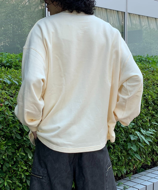 オフホワイト モデル:175cm Lサイズ着用