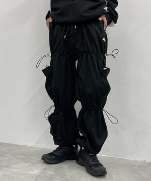 ブラック モデル：175cm L着用