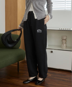 ワンポイント刺繍スウェットパンツ