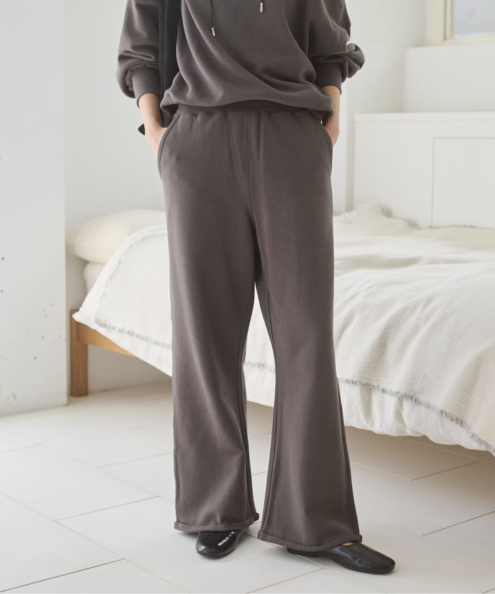 ワイドスウェットパンツ