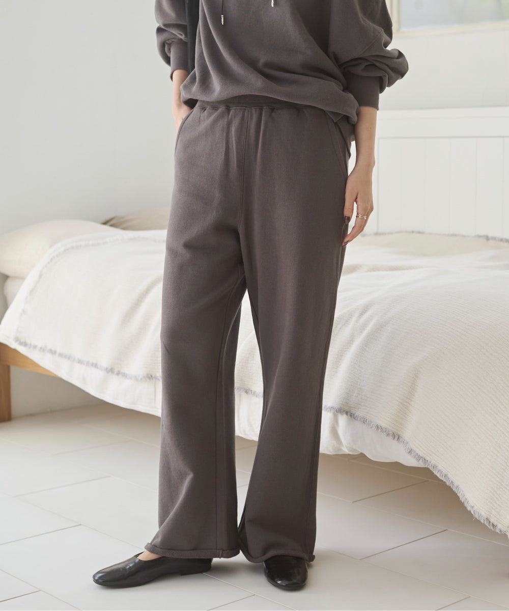 ワイドスウェットパンツ