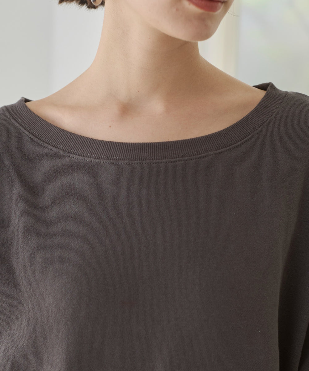 オフショルスウェット