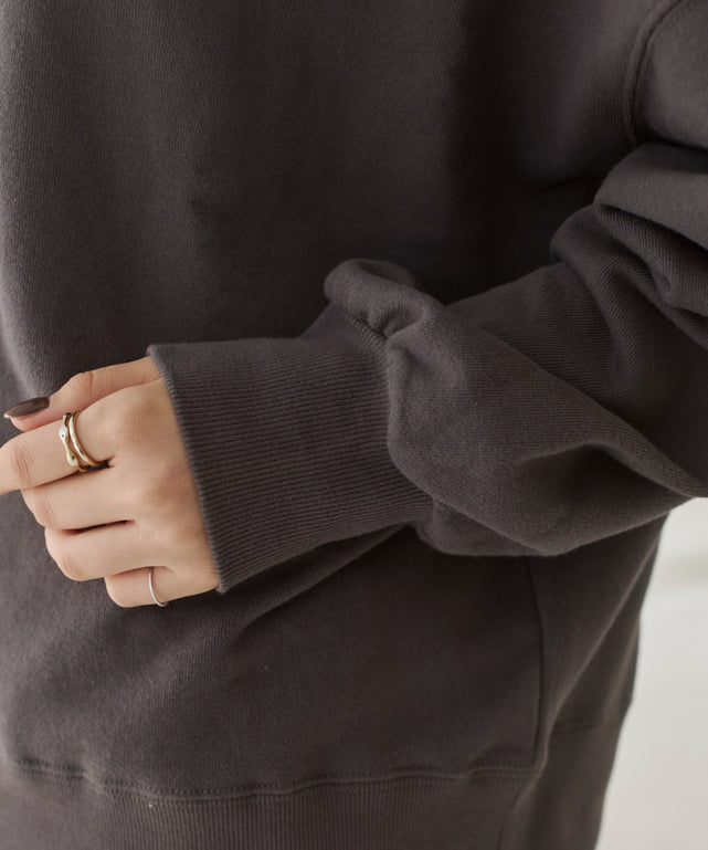 オフショルスウェット