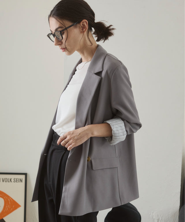 金ボタンダブルブレザージャケット