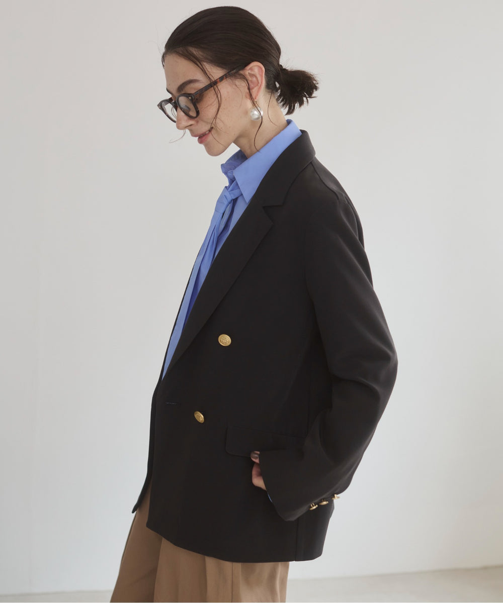 金ボタンダブルブレザージャケット