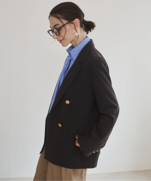 金ボタンダブルブレザージャケット