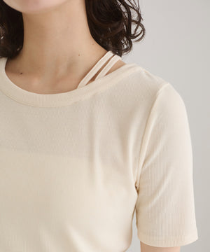 アシンメトリーカットアウトトップス