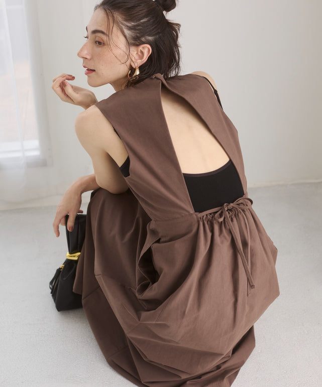 バックオープンノースリーブワンピース/model:168㎝　着用サイズ:F