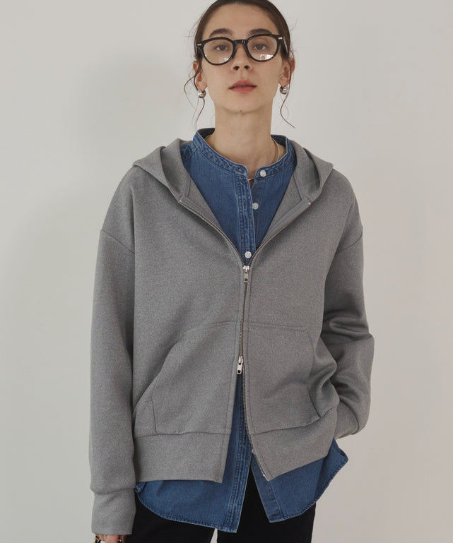 ダンボールジップアップフーディー