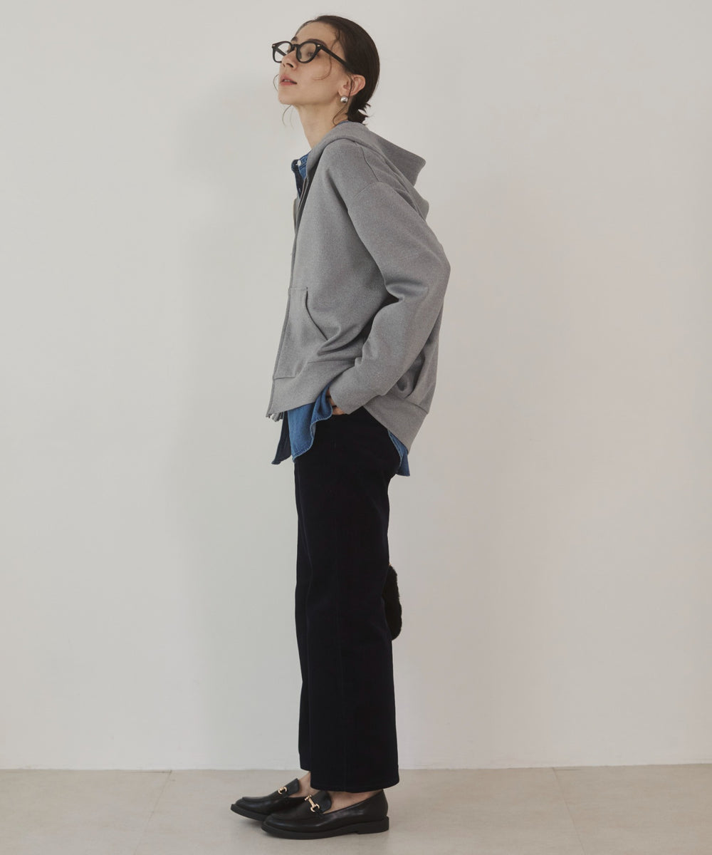 ダンボールジップアップフーディー