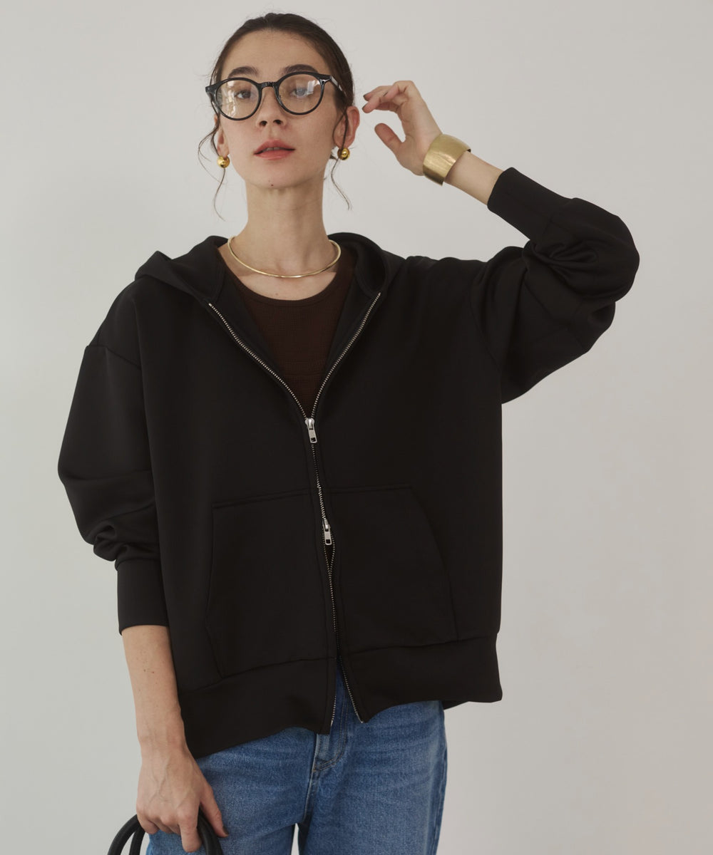 ダンボールジップアップフーディー