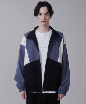 サックス　モデル:180cm　L着用