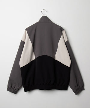 トロミスタンドブルゾン