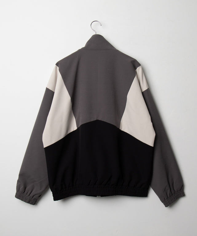 トロミスタンドブルゾン