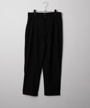 ベルト付きテーパードスラックス