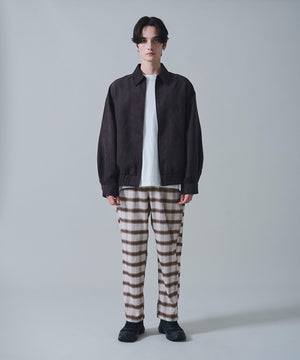 ベージュチェック　モデル：180㎝　L着用